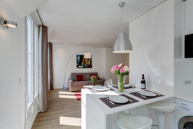 Champs Elysées Apartment Parigi Esterno foto